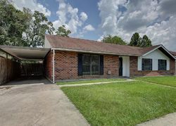 Pre-foreclosure in  CASE LN Lafayette, LA 70506