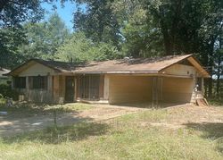 Pre-foreclosure in  CEDAR DR Bastrop, LA 71220