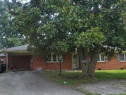 Pre-foreclosure Listing in HUSTONVILLE RD DANVILLE, KY 40422