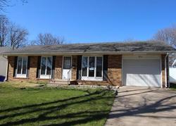 Pre-foreclosure in  UNDERWOOD AVE SW Cedar Rapids, IA 52404