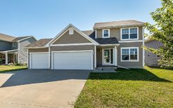 Pre-foreclosure Listing in SE WESTGATE DR WAUKEE, IA 50263