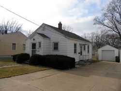 Pre-foreclosure in  W 11TH ST Waterloo, IA 50702