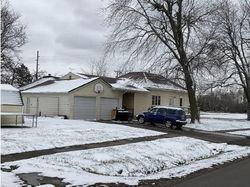 Pre-foreclosure Listing in W STONE AVE FAIRFIELD, IA 52556