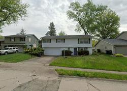 Pre-foreclosure in  KENWOOD AVE Davenport, IA 52807