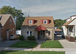Pre-foreclosure in  S RICHMOND AVE Evergreen Park, IL 60805