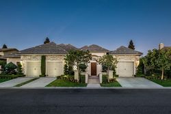 Pre-foreclosure in  N GLENCASTLE WAY Fresno, CA 93730