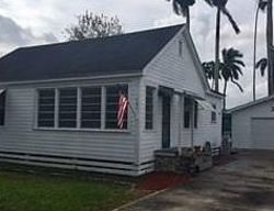 Pre-foreclosure in  ROYAL PALM AVE Clewiston, FL 33440