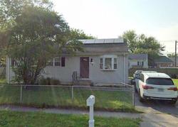 Pre-foreclosure in  EARLY AVE Stratford, CT 06615
