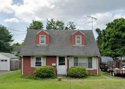 Pre-foreclosure in  OLD BARN RD S Stamford, CT 06905