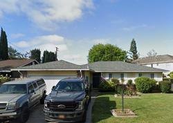 Pre-foreclosure in  2ND AVE Elk Grove, CA 95624