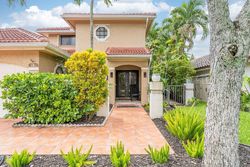 Pre-foreclosure in  NW 6TH ST Deerfield Beach, FL 33442