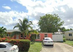 Pre-foreclosure in  SW 20TH CT Hollywood, FL 33023