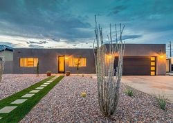 Pre-foreclosure in  E AIRE LIBRE AVE Phoenix, AZ 85022