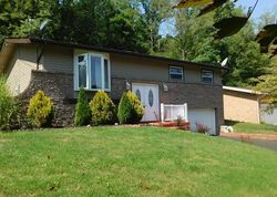 Pre-foreclosure in  W FERNWOOD DR Toronto, OH 43964
