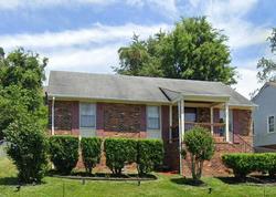 Pre-foreclosure in  GODDIN CIR Richmond, VA 23231