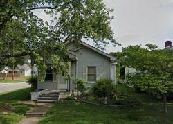 Pre-foreclosure in  HILLCREST TER Evansville, IN 47712