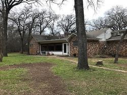 Pre-foreclosure in  OAK LN Euless, TX 76039