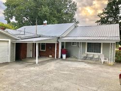 Pre-foreclosure in  E UNAKA AVE Johnson City, TN 37601