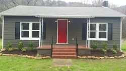 Pre-foreclosure Listing in BACK VALLEY RD SODDY DAISY, TN 37379
