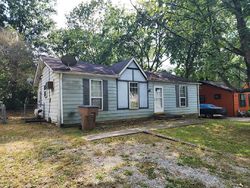 Pre-foreclosure in  LANE WOOD CT Nashville, TN 37211