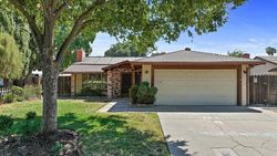 Pre-foreclosure in  PRESIDIO AVE Modesto, CA 95355