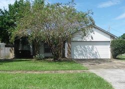 Pre-foreclosure in  ESTATE CIR Navarre, FL 32566