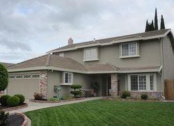 Pre-foreclosure in  REYES LN Tracy, CA 95376