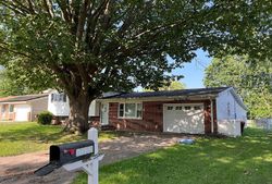 Pre-foreclosure in  N STATE ST Lincoln, IL 62656