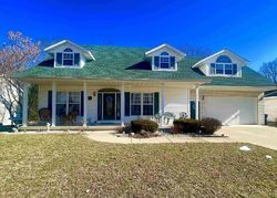 Pre-foreclosure in  OAKBROOK DR East Peoria, IL 61611