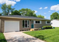 Pre-foreclosure in  CIRCLE DR Morton, IL 61550