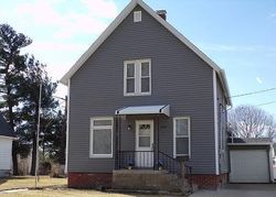 Pre-foreclosure in  S PEARL ST Galesburg, IL 61401