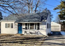 Pre-foreclosure in  HUBER AVE Galesburg, IL 61401