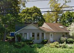 Pre-foreclosure in  TERRY RD Hauppauge, NY 11788