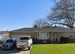 Pre-foreclosure in  HILLCROFT DR Cleveland, OH 44128