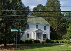 Pre-foreclosure in  COUNTRY CLUB RD Winston Salem, NC 27104