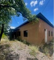 Pre-foreclosure in  HICKOX ST Santa Fe, NM 87505