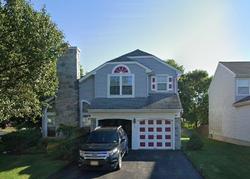 Pre-foreclosure in  DRYDEN DR Burlington, NJ 08016
