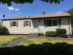 Pre-foreclosure in  RUSSELL RD Milford, CT 06460