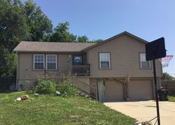 Pre-foreclosure in  E LYNCHBURG PL N Independence, MO 64058