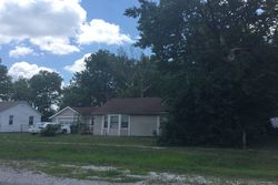 Pre-foreclosure Listing in E BROADWAY ST PECULIAR, MO 64078