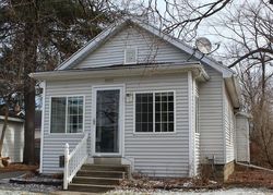 Pre-foreclosure in  BEAL AVE Lansing, MI 48910