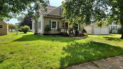 Pre-foreclosure in  VARDEN DR Jackson, MI 49202