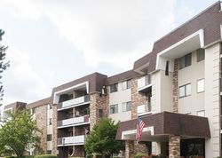 Pre-foreclosure in  N CARRIAGEWAY DR UNIT 309 Arlington Heights, IL 60004