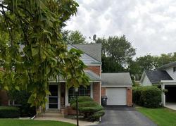 Pre-foreclosure in  MANSFIELD AVE Morton Grove, IL 60053