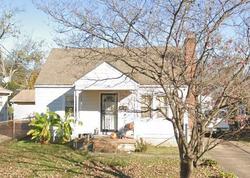 Pre-foreclosure in  ELMHURST AVE Louisville, KY 40216