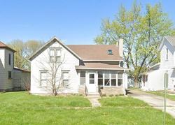 Pre-foreclosure in  PEARL ST Grinnell, IA 50112