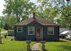 Pre-foreclosure in  DELLWOOD DR Fort Wayne, IN 46803