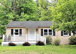 Pre-foreclosure Listing in WEIMER RD ANNANDALE, NJ 08801