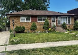 Pre-foreclosure in  S RUTHERFORD AVE Worth, IL 60482