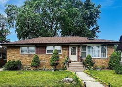 Pre-foreclosure in  S RUTHERFORD AVE Worth, IL 60482